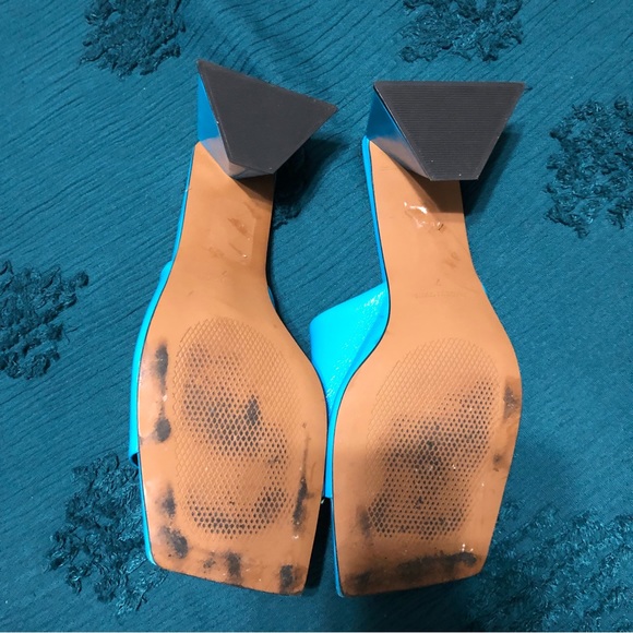 BLUE ASOS ASYMMETRICAL HEEL - Picture 3 of 3
